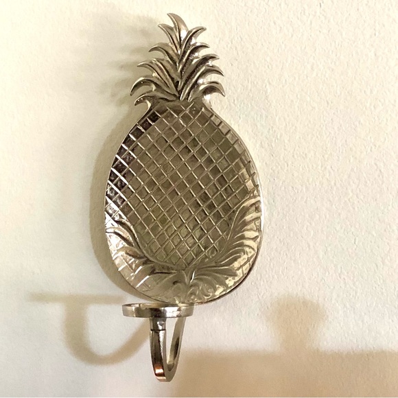 New! Large Silver Metal Hawaiian Pineapple Candle Holder/Sconce - Picture 1 of 10
